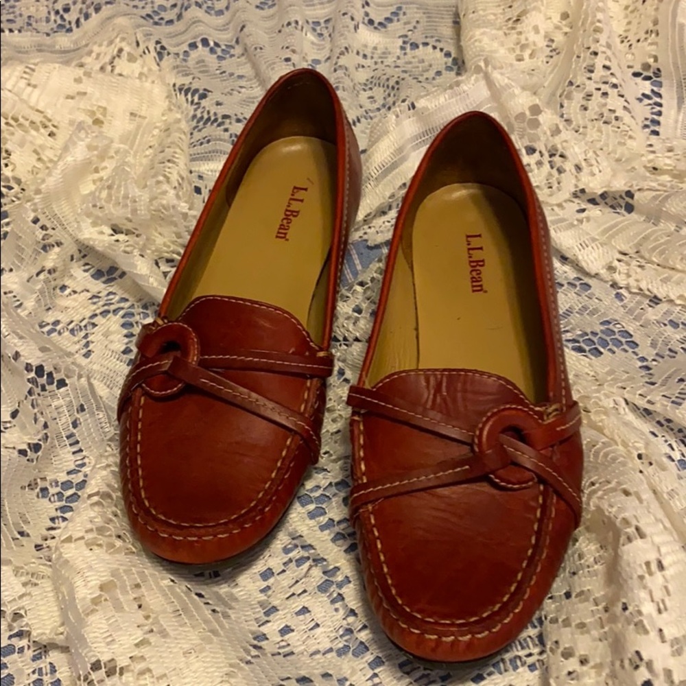 Women’s L.L.Bean, red, leather, shoes. Size 7.5B